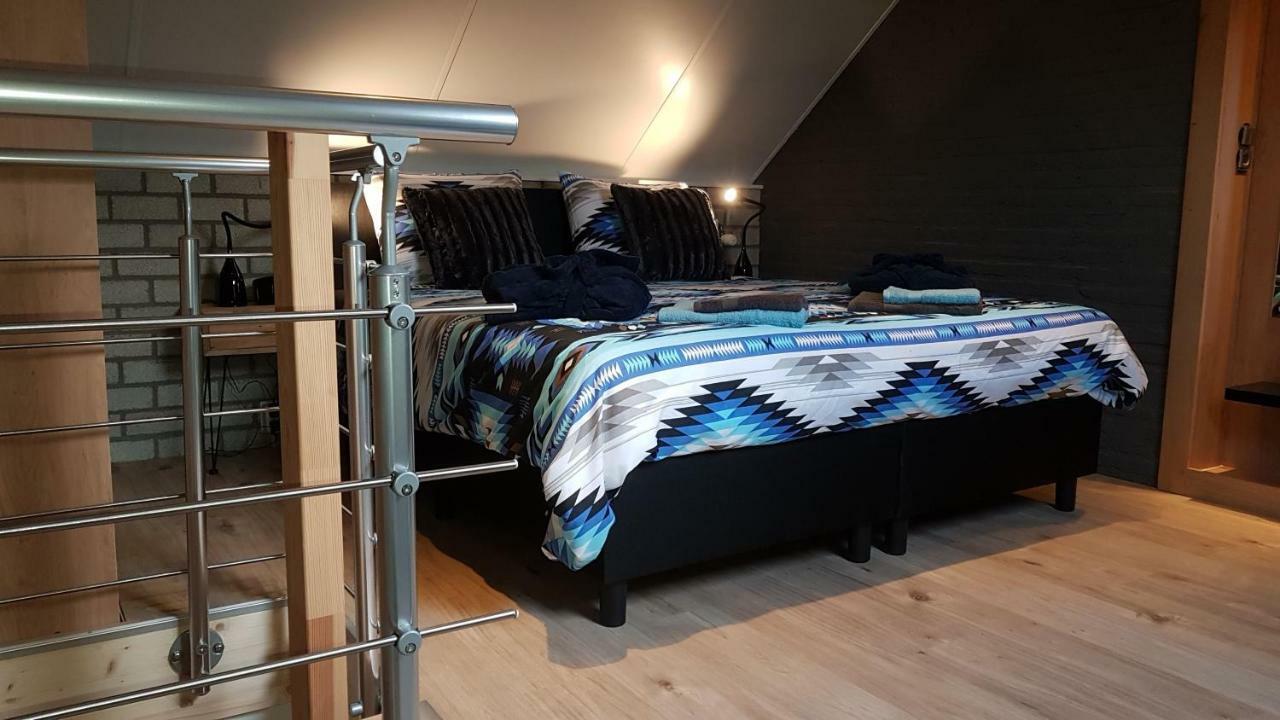 Het Gildehuis Met Sauna En Jacuzzi Stevensweert Exteriör bild