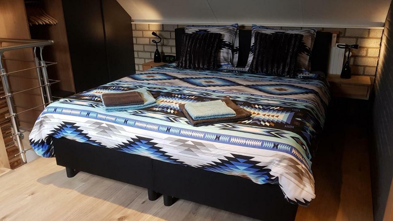 Het Gildehuis Met Sauna En Jacuzzi Stevensweert Exteriör bild