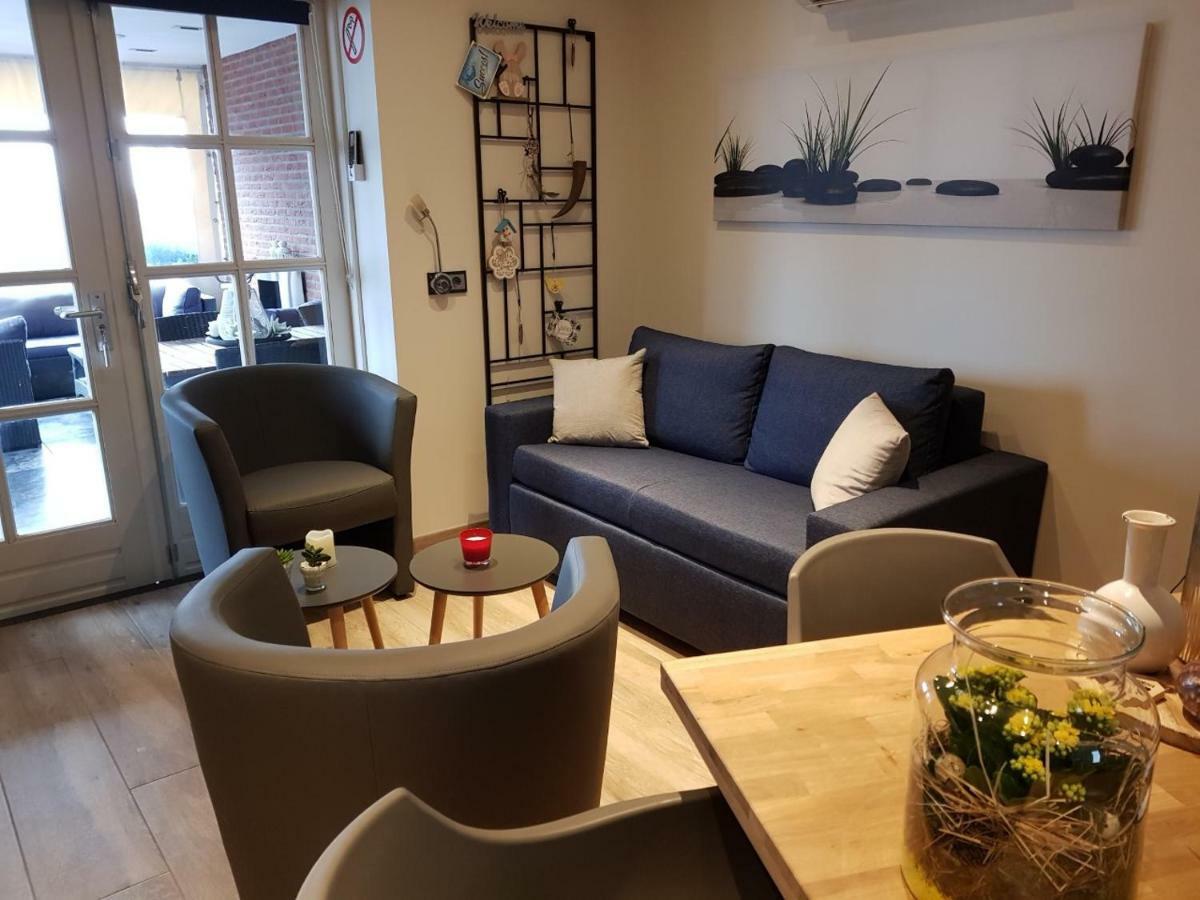 Het Gildehuis Met Sauna En Jacuzzi Stevensweert Exteriör bild