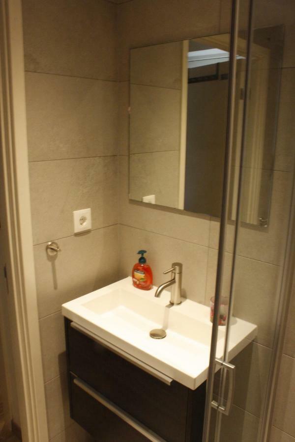 Het Gildehuis Met Sauna En Jacuzzi Stevensweert Exteriör bild