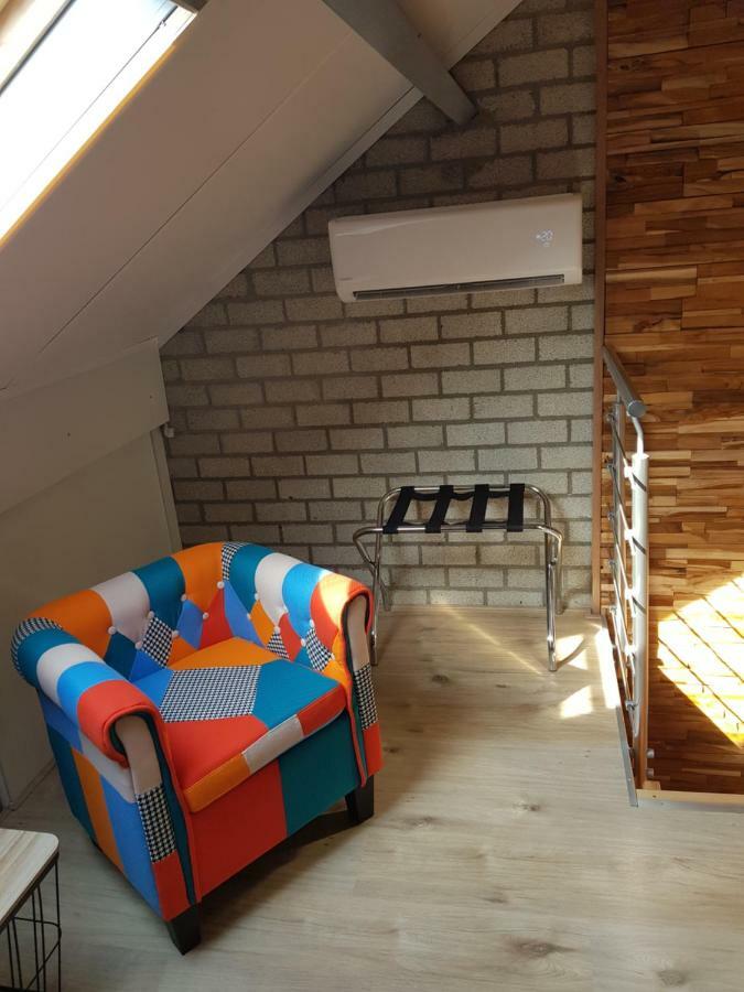 Het Gildehuis Met Sauna En Jacuzzi Stevensweert Exteriör bild